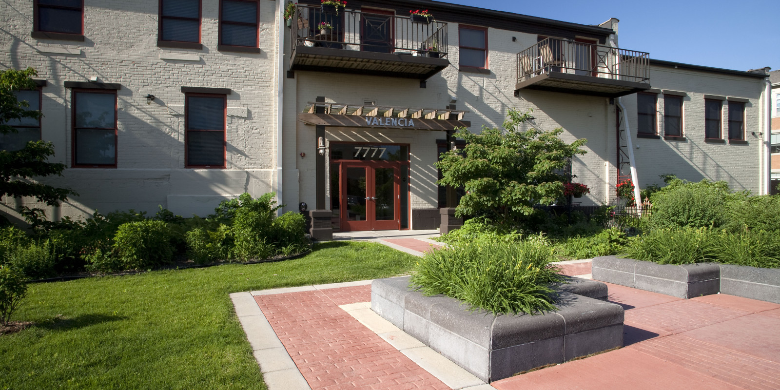 Valencia Lofts exterior, Middleton, WI